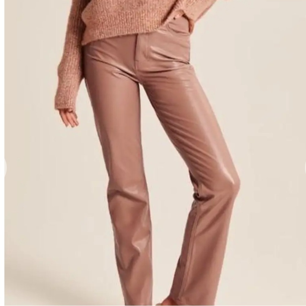 Abercrombie & Fitch The 90s Straight Ultra High Rise Faux Leather Pants 4 NWT - Picture 2 of 9